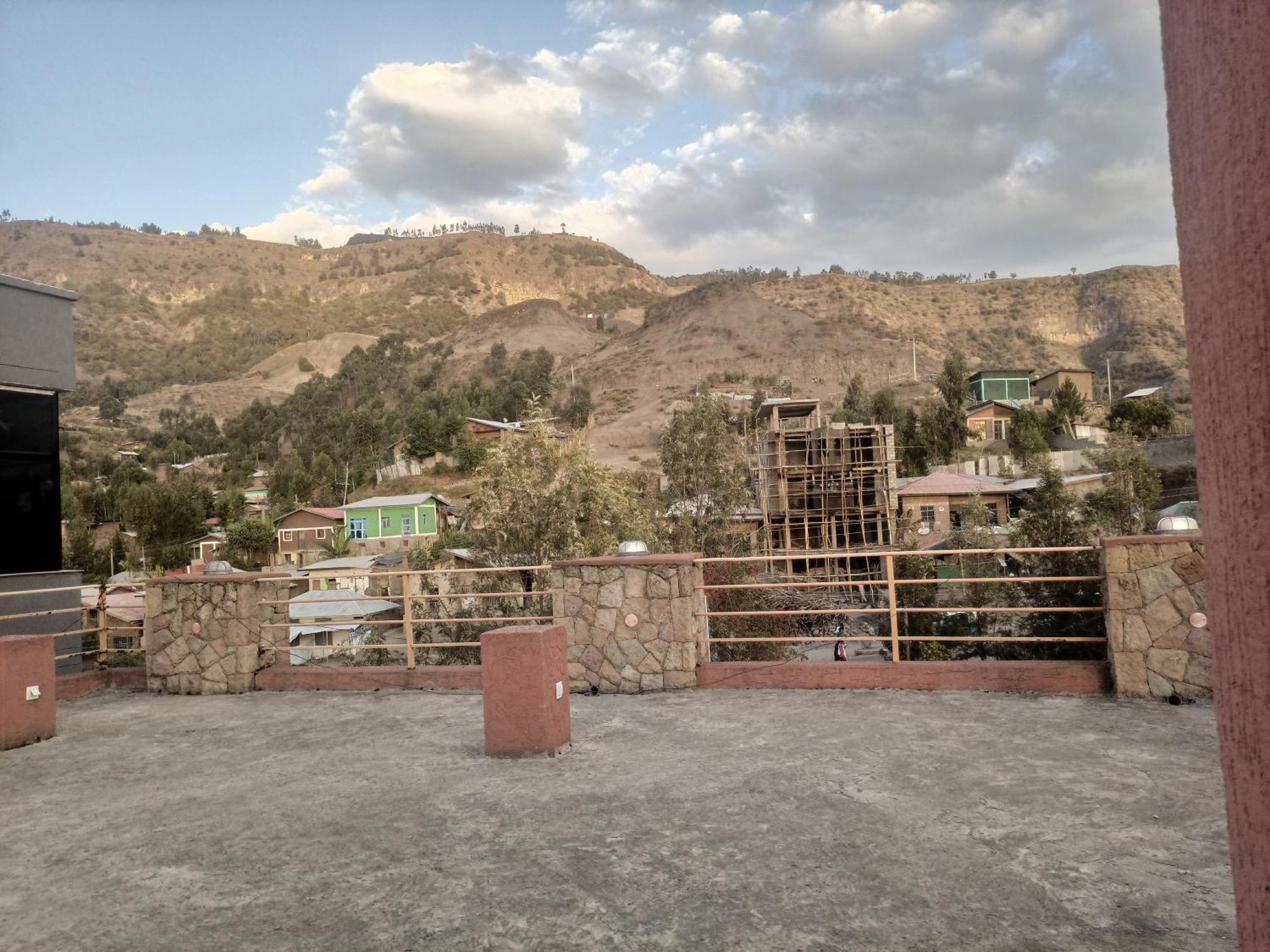 Zan-Seyoum Hotel - Lalībela Exteriör bild