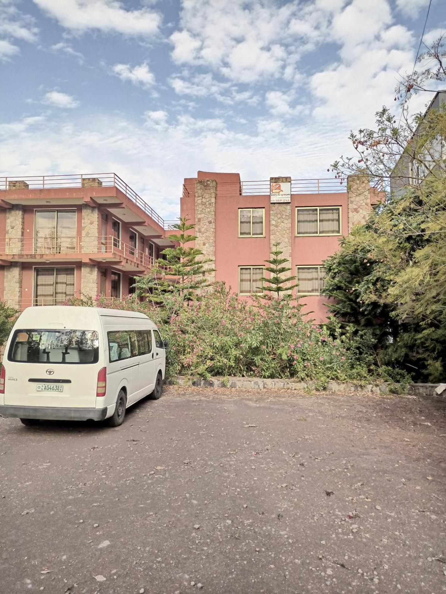 Zan-Seyoum Hotel - Lalībela Exteriör bild