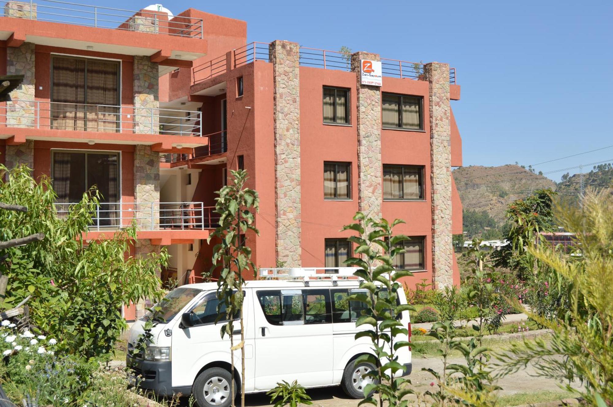 Zan-Seyoum Hotel - Lalībela Exteriör bild