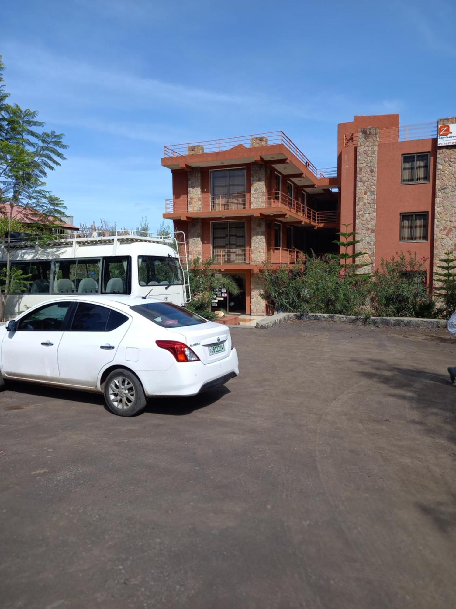 Zan-Seyoum Hotel - Lalībela Exteriör bild